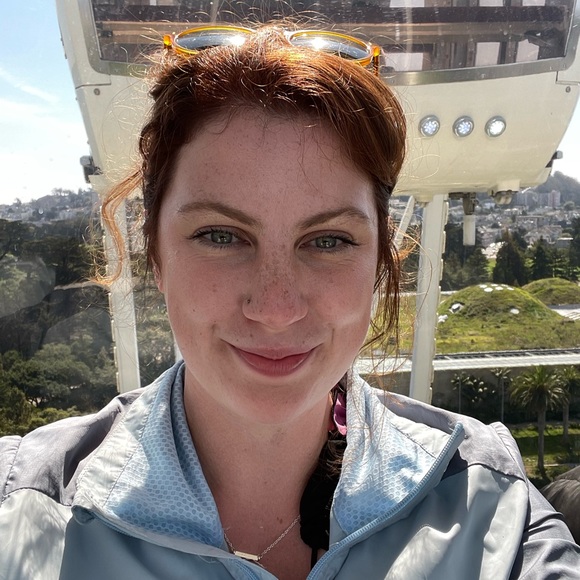 Meet your Posher, Lauren - Picture 2 of 6